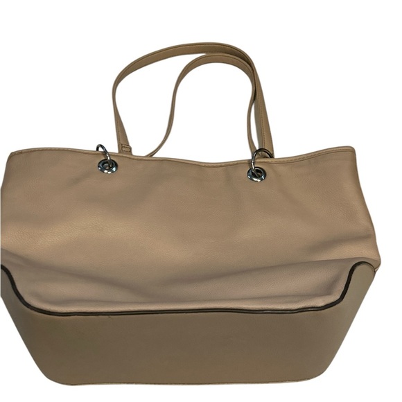 Nine West Large Blush Handbag. - Picture 5 of 10